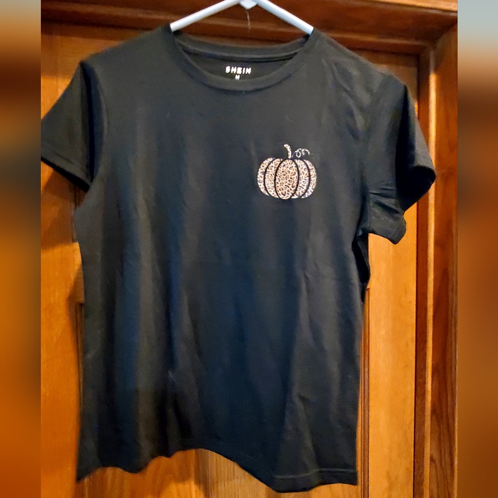 Shein,.Women's size Medium, short sleeve, shirt, Pumpkin,  Halloween, Black